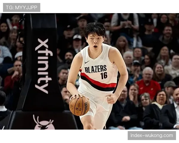 美国男篮外线防守轮转迟缓，对手三分投射获得过多空位